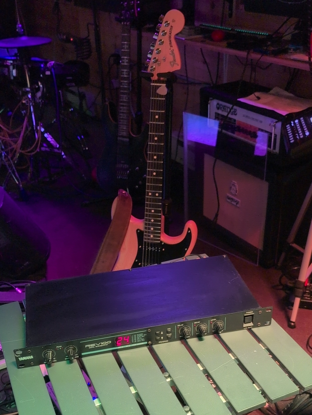 YAMAHA REV100 Multi Effects Rack Mount